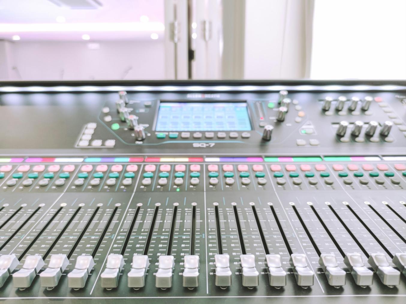 Музична студія для композиції